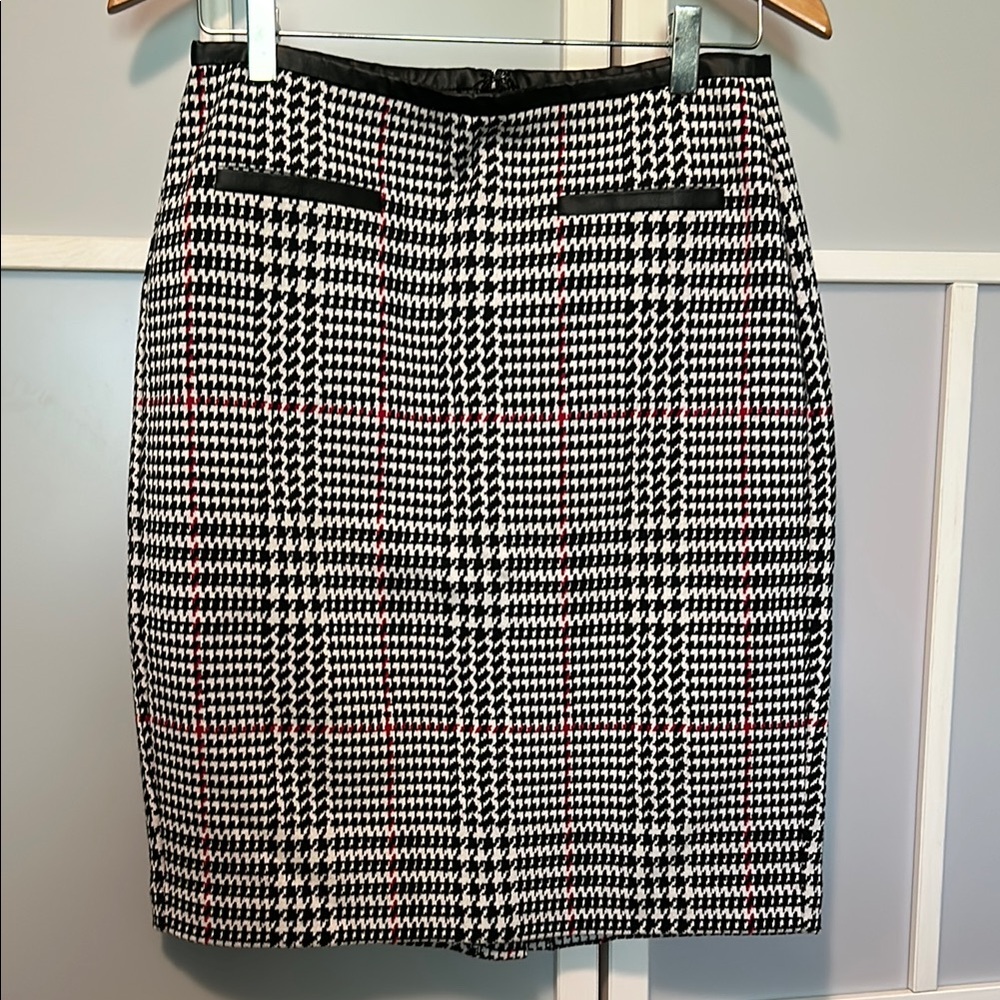 Talbots Black, White, and Red Houndstooth Pencil Skirt